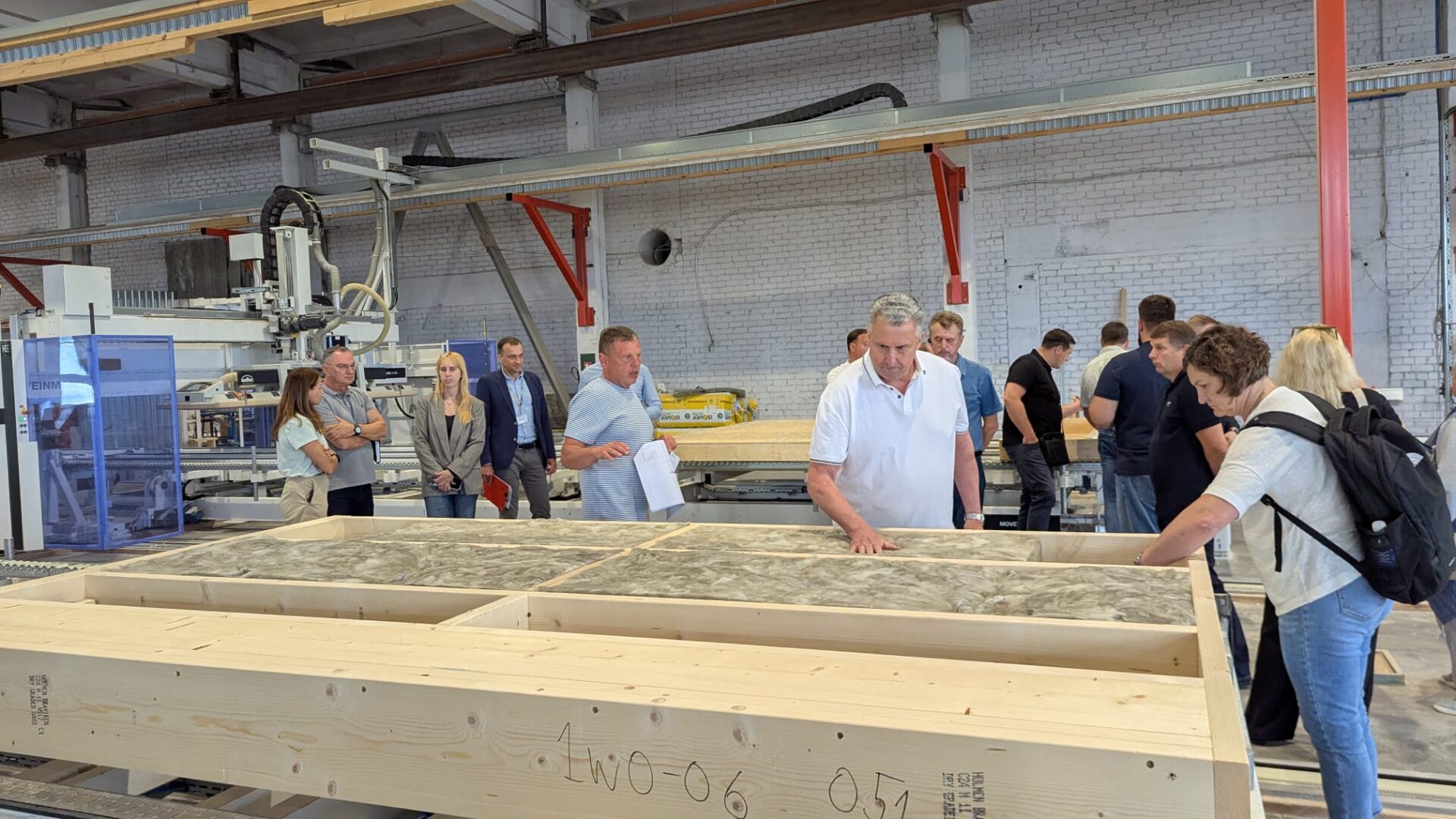 Skydinės renovacijos pristatymas Jonavoje: akcentuotas dėmesys skydų gamybos procesams